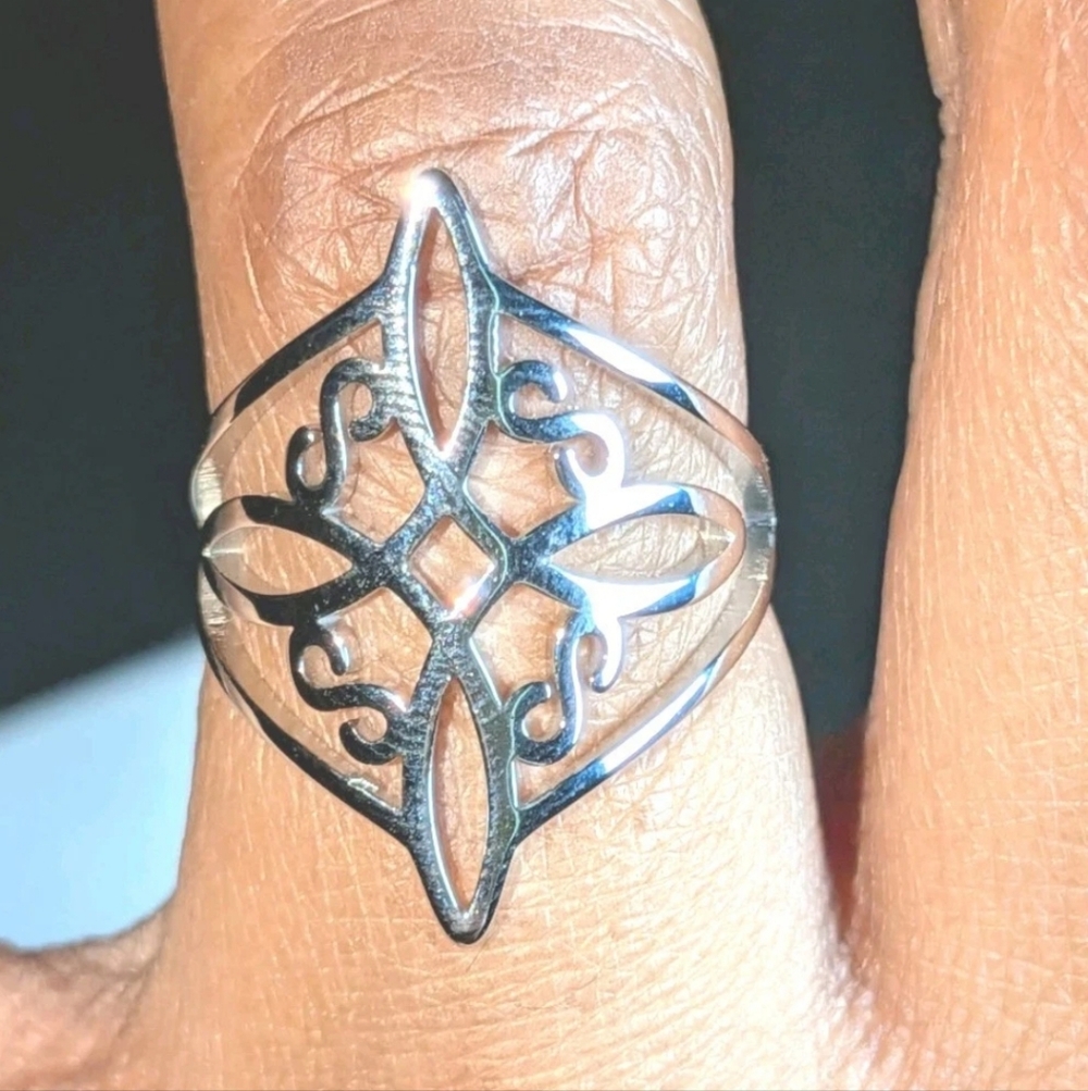 Witch Knot Silvery Stainless Steel Ring for Women Wiccan Cross Celtics Knot Sz 5